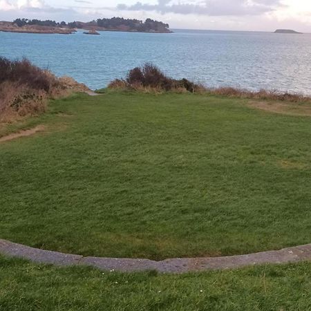 La Ville Es Colins Beaussais Sur Mer Exterior foto