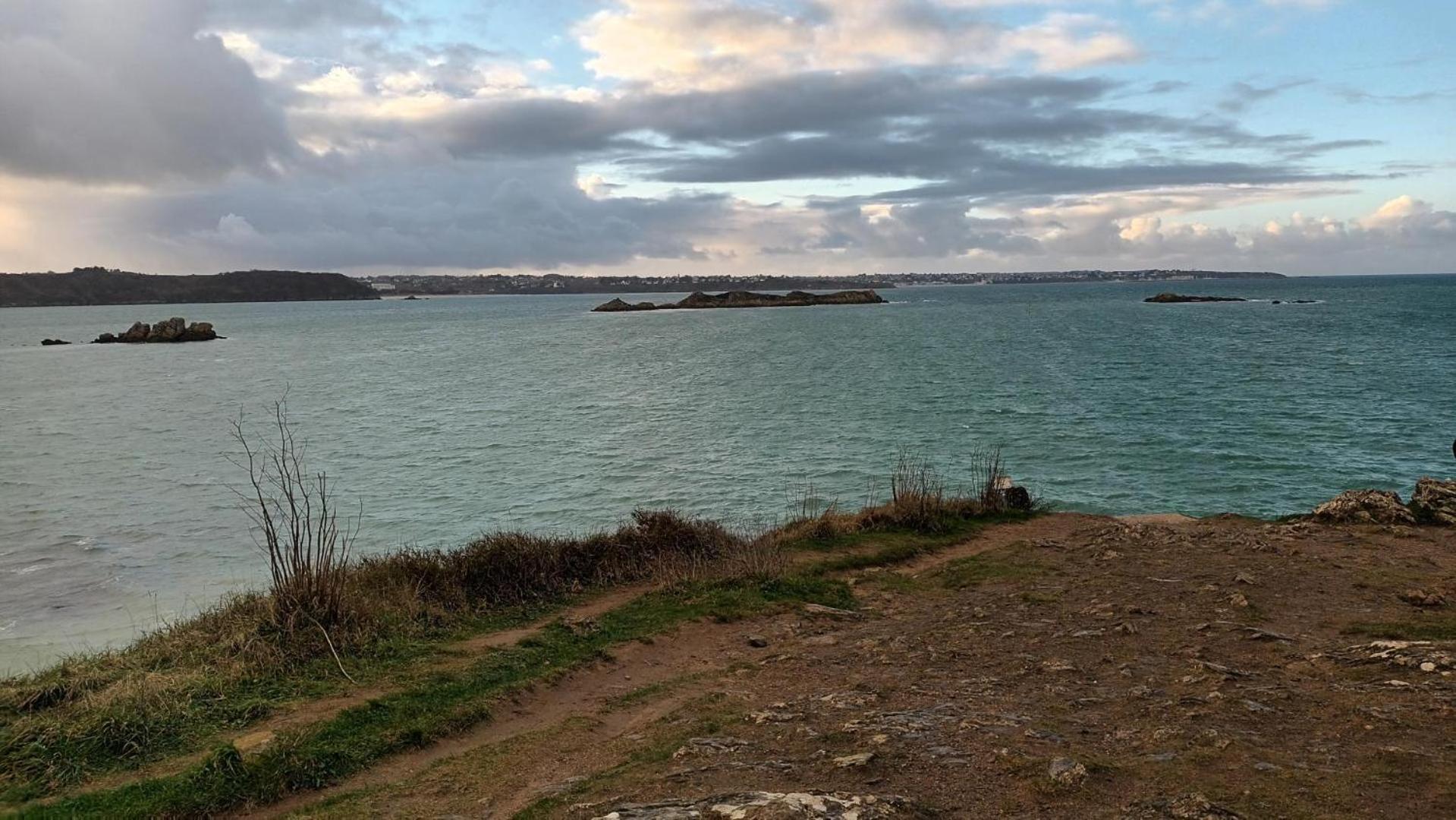 La Ville Es Colins Beaussais Sur Mer Exterior foto
